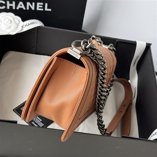 2026127214239443 700